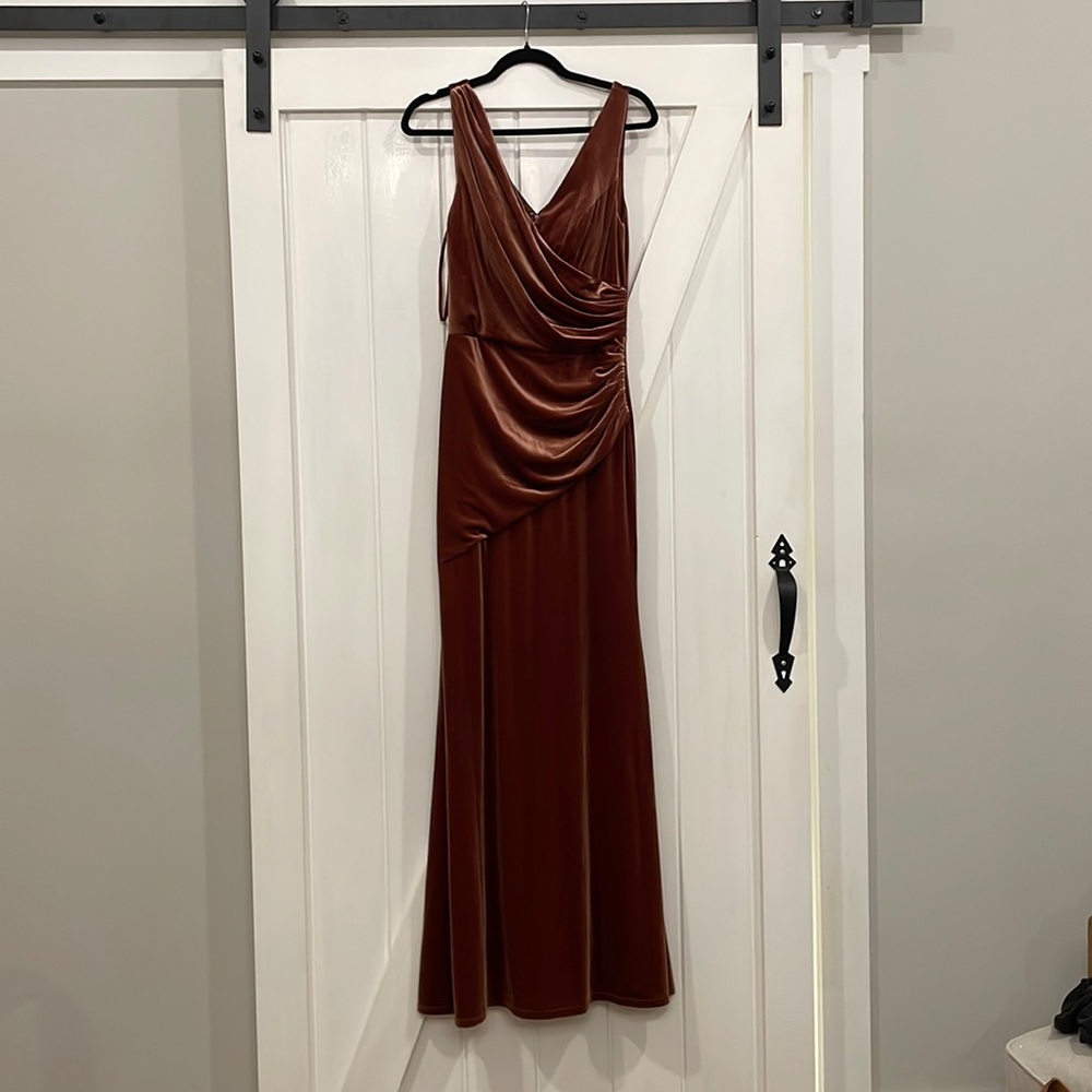 Revelry bridesmaid dress, style Dawson color velvet Terra-cotta, size 8